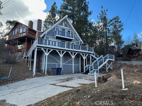Photo of 560 Talmadge Road Rd, Big Bear Lake, CA 92315 (MLS # IG26018748)