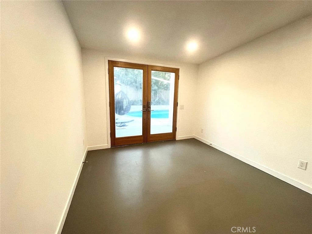 1065 Warwick