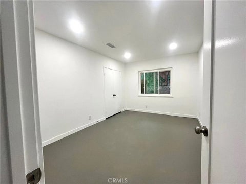 Tiny photo for 1065 Warwick AVE, Thousand Oaks, CA 91360 (MLS # OC26191951)