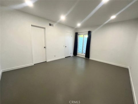 Tiny photo for 1065 Warwick AVE, Thousand Oaks, CA 91360 (MLS # OC26191951)