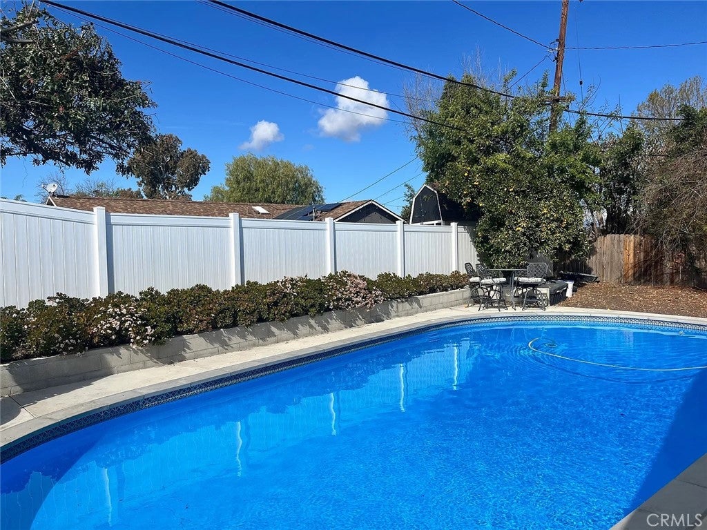 1065 Warwick