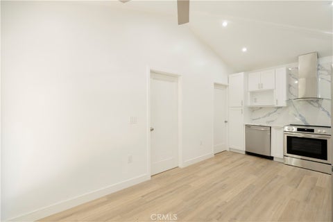 Tiny photo for 1065 Warwick AVE, Thousand Oaks, CA 91360 (MLS # OC26191951)