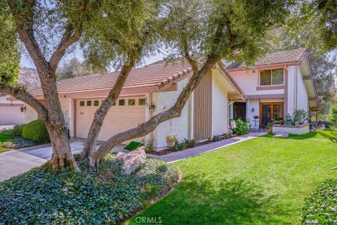 Photo of 712 Via Zapata, Riverside, CA 92507 (MLS # IV26225614)
