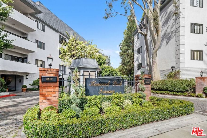 Newly renovated top floor unit with balcony at Hancock Park Terrace located next to Los Angeles Tennis Club and Wilshire Country Club, just minutes from Larchmont Village & Hollywood. Situated within the Hancock Park HPOZ neighborhood, the complex is surrounded by beautiful single-family homes and sidewalks. Light hardwood floors, recently updated kitchen & baths, extra space for a home office and generous closet space throughout. Washer and dryer included. 1 parking space with plenty of guest parking. Single-level unit with elevator from covered garage. Rent includes: 24/7 guard, pool, spa, water, cable and internet. Tenant pays electric and renter's insurance. Available now.