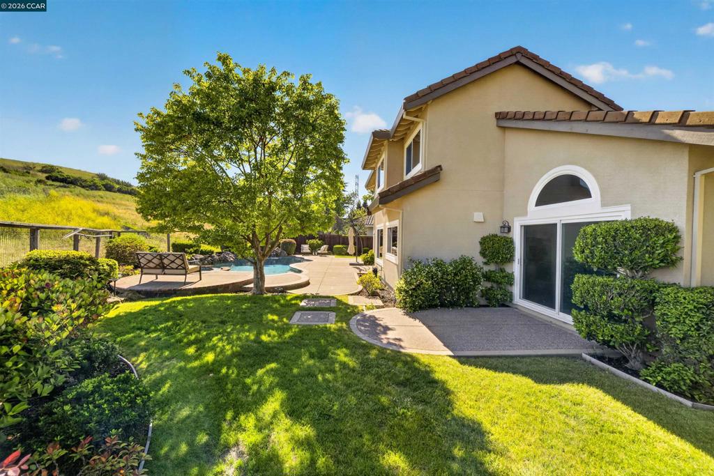 25 Greenridge Pl