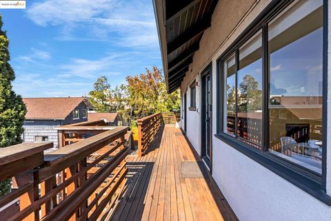 Photo of 2907 Channing Way, Berkeley, CA 94704 (MLS # 41114978) Photo of 2907 Channing Way, Berkeley, CA 94704 (MLS # 41114978)