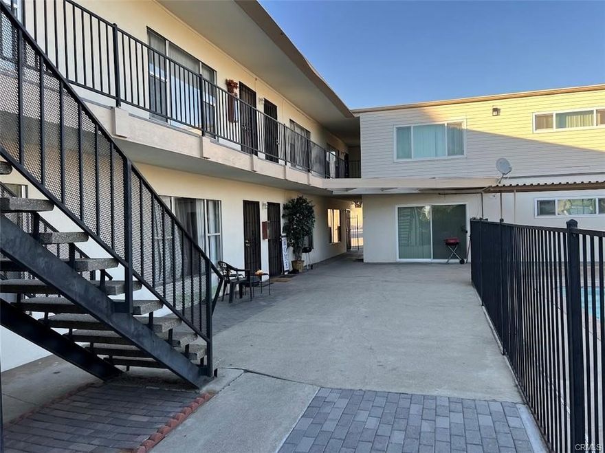 Apartment located in central Ontario - on second floor - 1 bedroom, 1 bath, laminate flooring, with assigned parking. Photos are not of the actual apartment.
