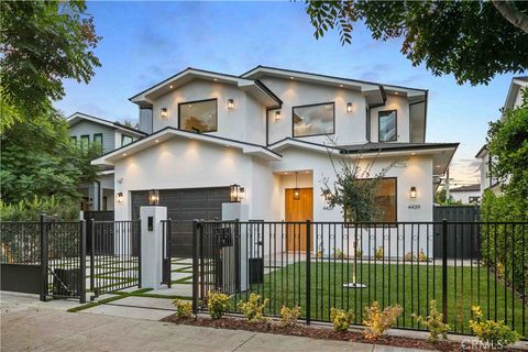 4437 Calhoun Avenue Sherman Oaks CA 91423