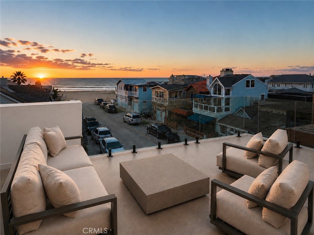 122 29th Street, Newport Beach CA 92663 - Photo 1