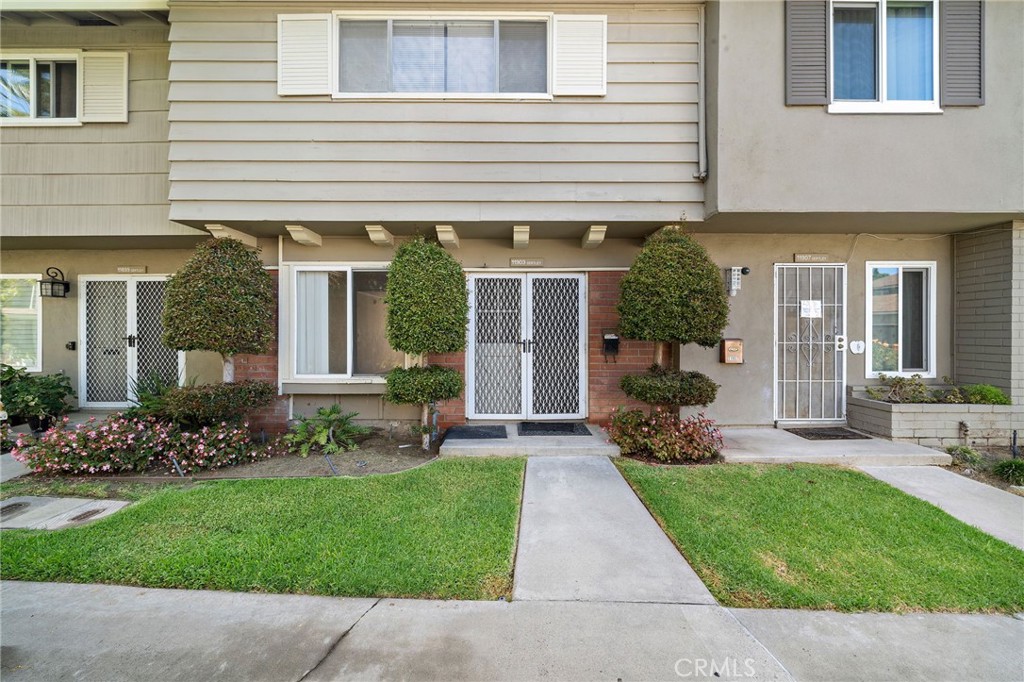 Amazing value in the desirable Garden Valley community! This 3-bed, 2.5-bath townhome offers
over 1,300 sq ft and is zoned as a Single Family Residence—great for financing. Stay cool with a
whole house fan and enjoy a spacious living room with a dual-sided brick fireplace and views of
the greenbelt. The dining area opens to a private patio, with a light-filled kitchen overlooking the
same serene space. Direct garage access, indoor laundry, and a main-level half bath add
convenience. Upstairs, the primary suite boasts a beautifully updated bath with a large walk-in
shower, plus two more bedrooms and a full bath. Community perks include a pool, wading pool,
playground, sport court, picnic area, and clubhouse—all in a prime location near parks,
shopping, and freeways. Don’t miss this opportunity!