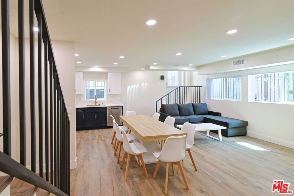 1237 W 25th Street