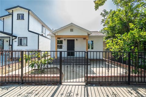 Photo of 308 N Pasadena AVE, Azusa, CA 91702 (MLS # CV26106360)