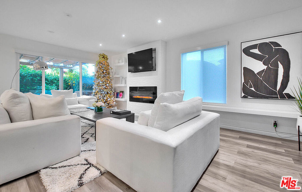 28521 Vista Madera