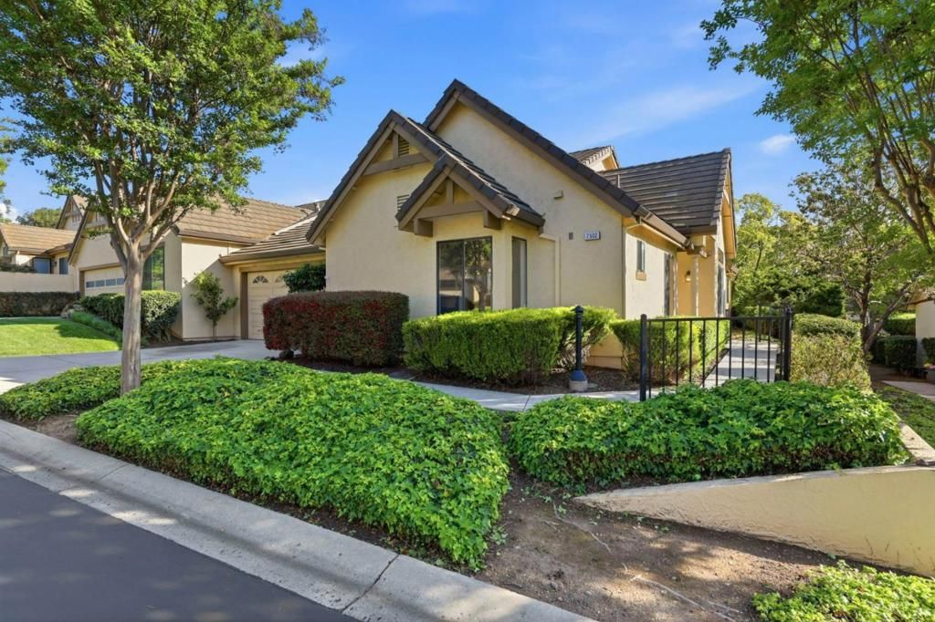 Photo of 7502 Deveron Court, San Jose, CA 95135 (MLS # ML82043370)