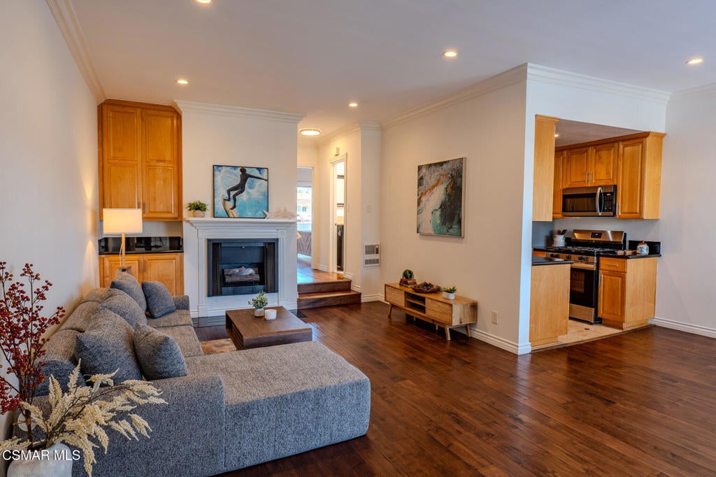 1021 5th Street 206