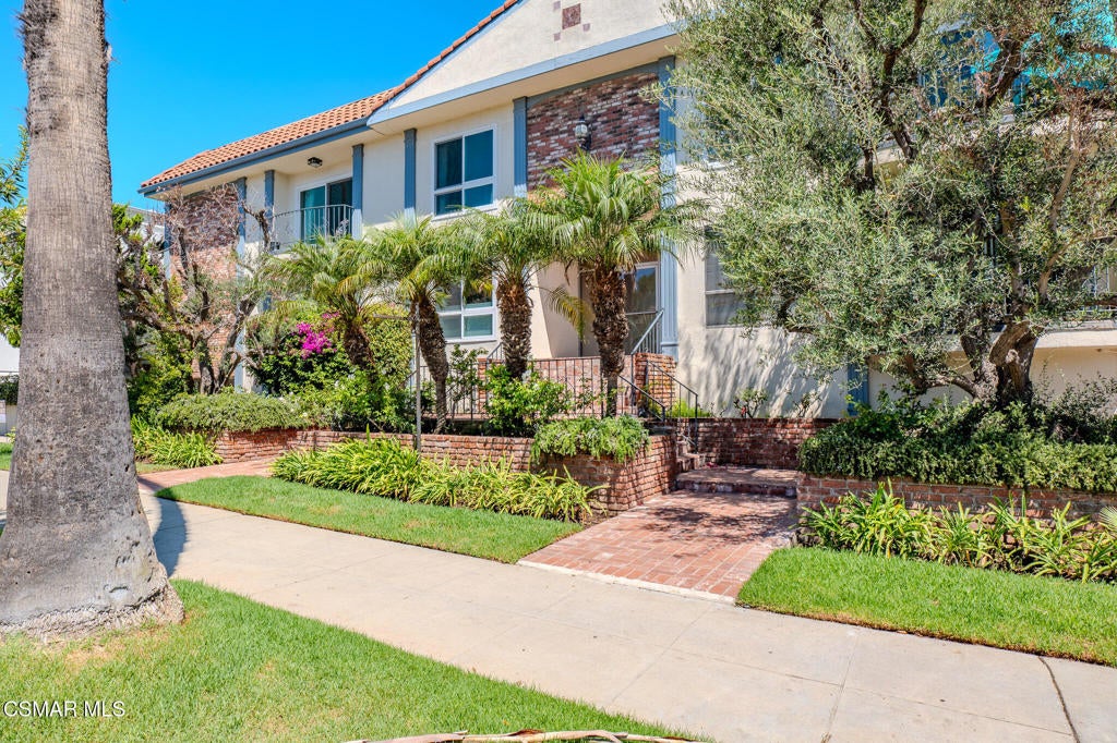 Photo of 1021 5th Street #206, Santa Monica, CA 90403 (MLS # 226004341)