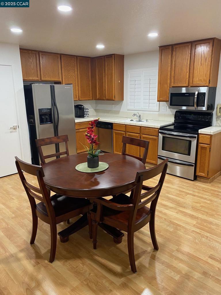 FAIRVIEW - Residential