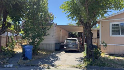 Photo of 618 Corte Moreno #618, Rohnert Park, CA 94928 (MLS # ML82053766)