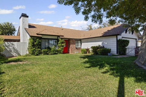 Photo of 37925 Maureen Street, Palmdale, CA 93550 (MLS # 26102761)