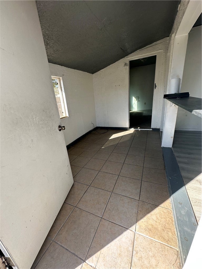 226 E 7th