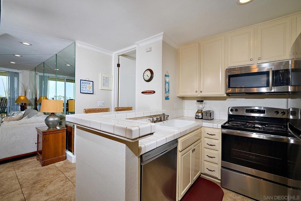 999 N Pacific St E109