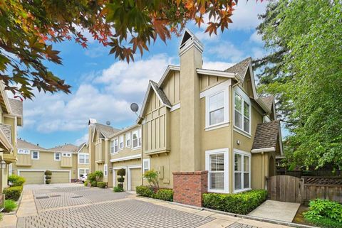 Photo of 707 Valparaiso Avenue, Menlo Park, CA 94025 (MLS # ML82042400)