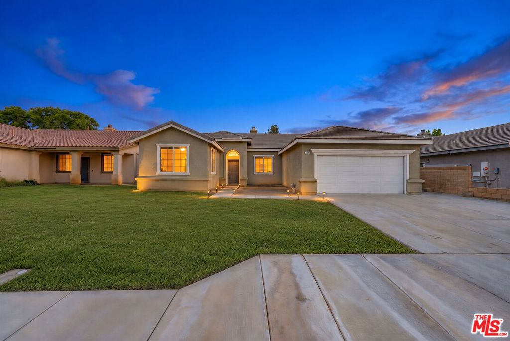 Photo of 6304 Starview Drive, Lancaster, CA 93536 (MLS # 26831977)