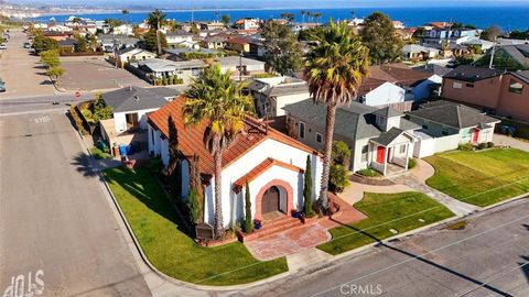 Photo of 205 Windward Ave, Pismo Beach, CA 93449 (MLS # PI25257122)