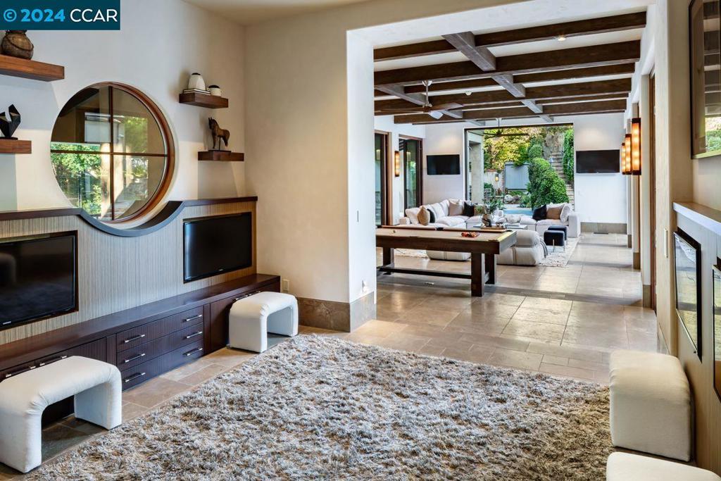 HAPPY VALLEY - Residential