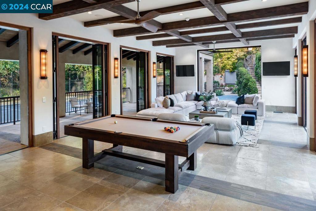 HAPPY VALLEY - Residential