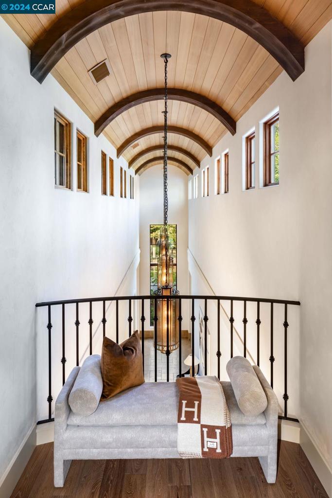 HAPPY VALLEY - Residential