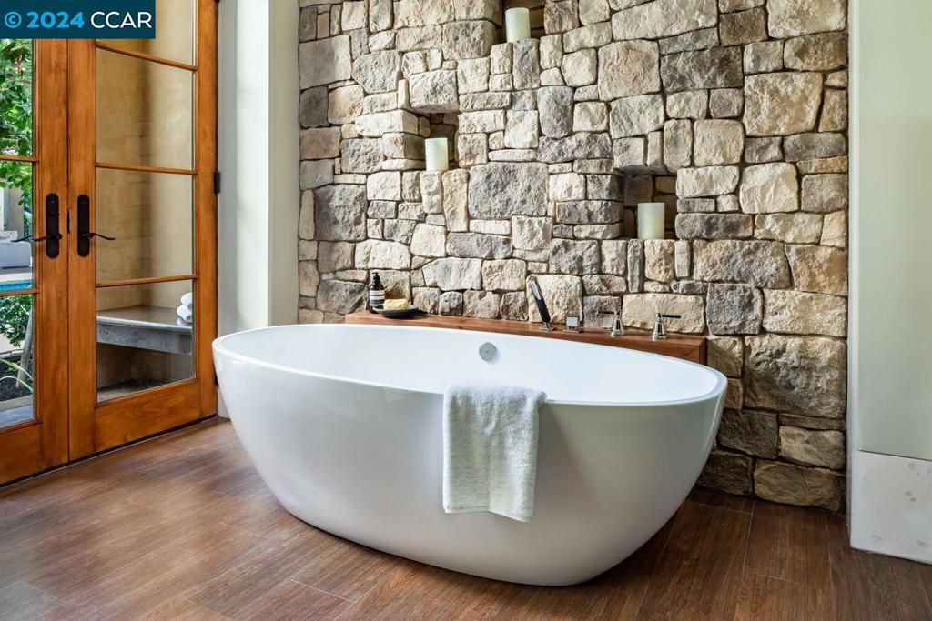 HAPPY VALLEY - Residential