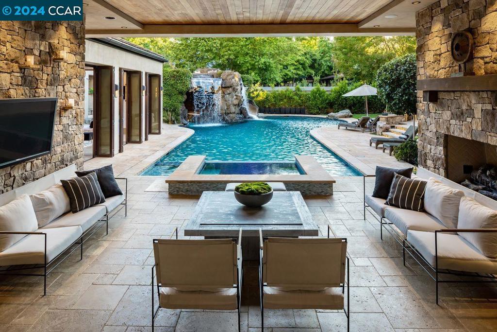 HAPPY VALLEY - Residential