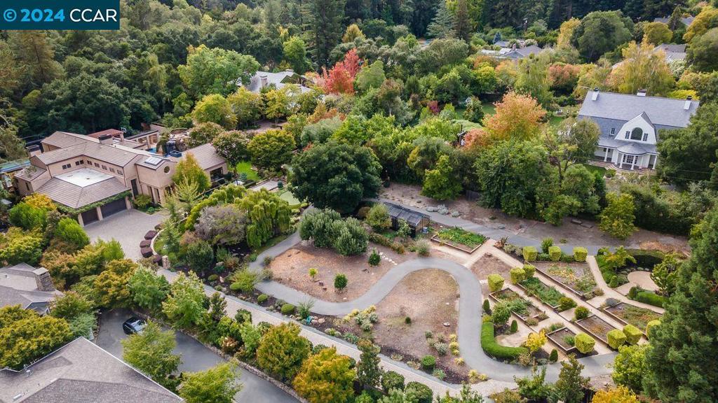 HAPPY VALLEY - Residential