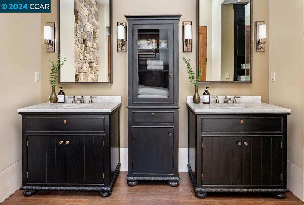 HAPPY VALLEY - Residential