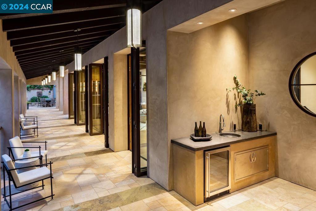 HAPPY VALLEY - Residential