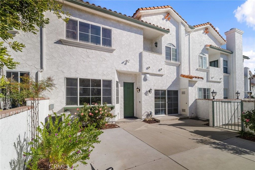 Photo of 351 Westlake Vista Lane, Thousand Oaks, CA 91362 (MLS # CV25279537)