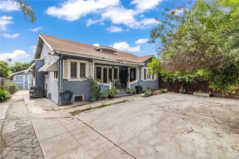 Photo of 6616 Leland Way, Los Angeles, CA 90028 (MLS # SR26029774)
