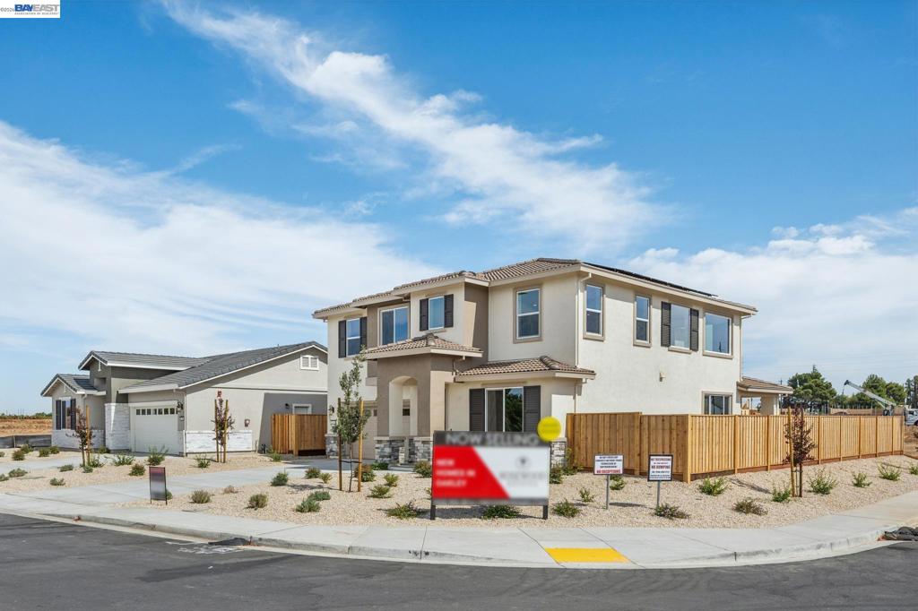 300 Colfax Ln