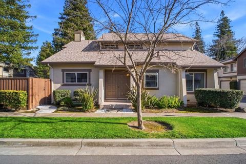 Photo of 36004 Vallee Terrace, Fremont, CA 94536 (MLS # ML82039005)