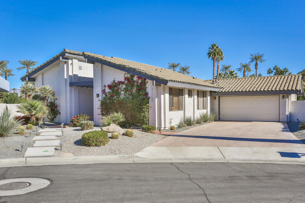Tamarisk C.C. - Residential Lease