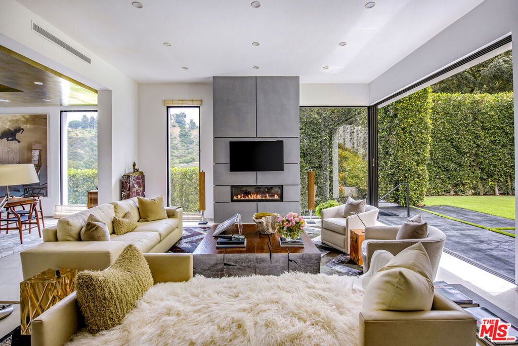 9852 San Circle