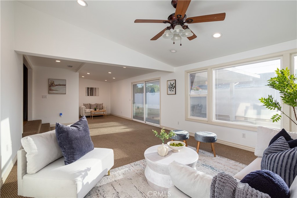 521 S Dustin Pl