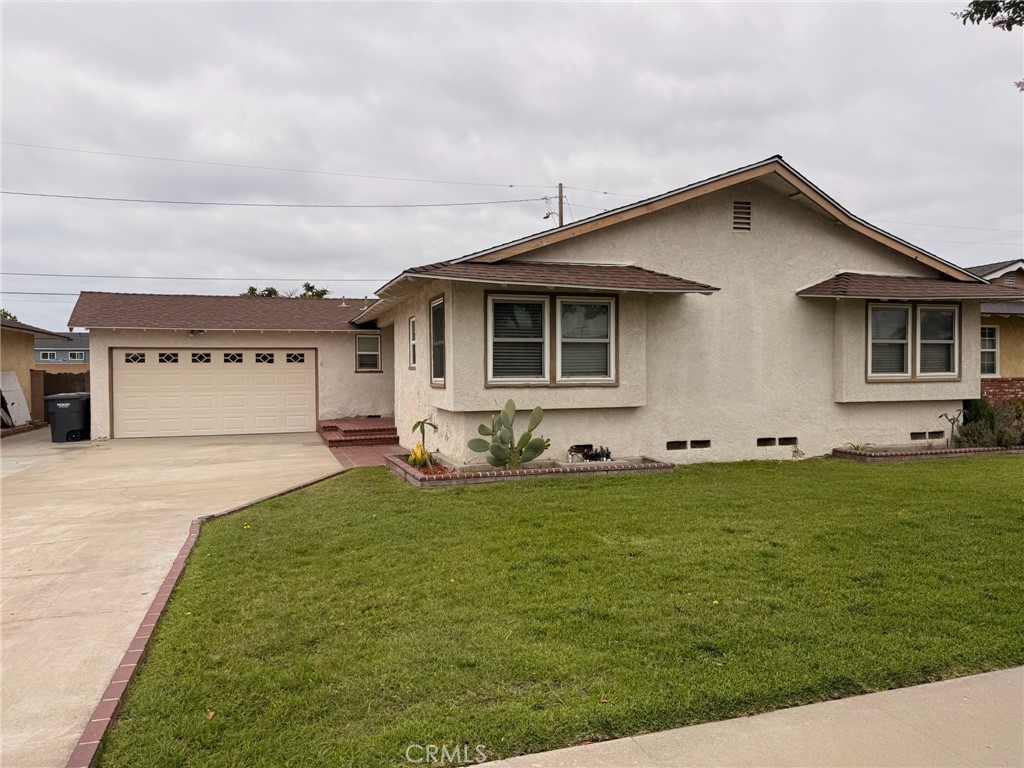 7211 Santa Cruz