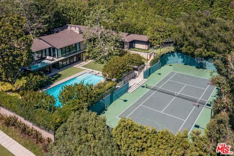 Photo of 400 Toyopa Drive, Pacific Palisades, CA 90272 (MLS # 26866363)