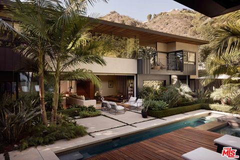 Photo of 2496 Mandeville Canyon Road, Los Angeles, CA 90049 (MLS # 26661851)