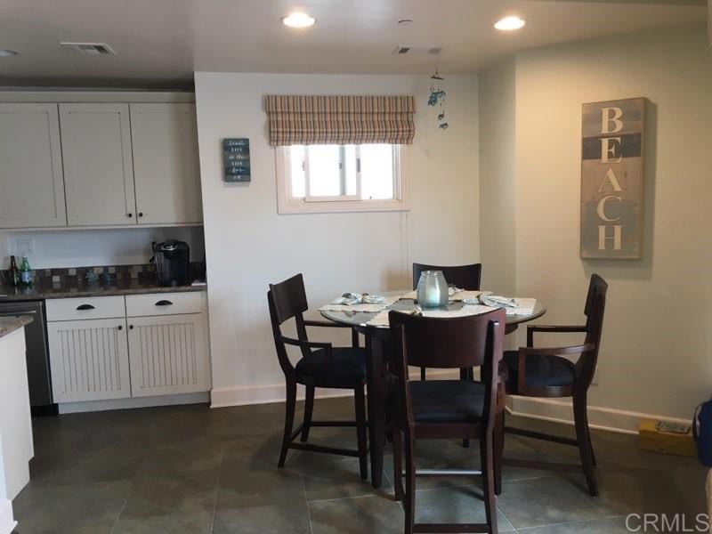 VILL - Residential Lease