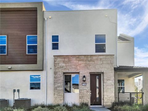 Photo of 27105 Trailview Lane, Valencia, CA 91381 (MLS # PF26019129)