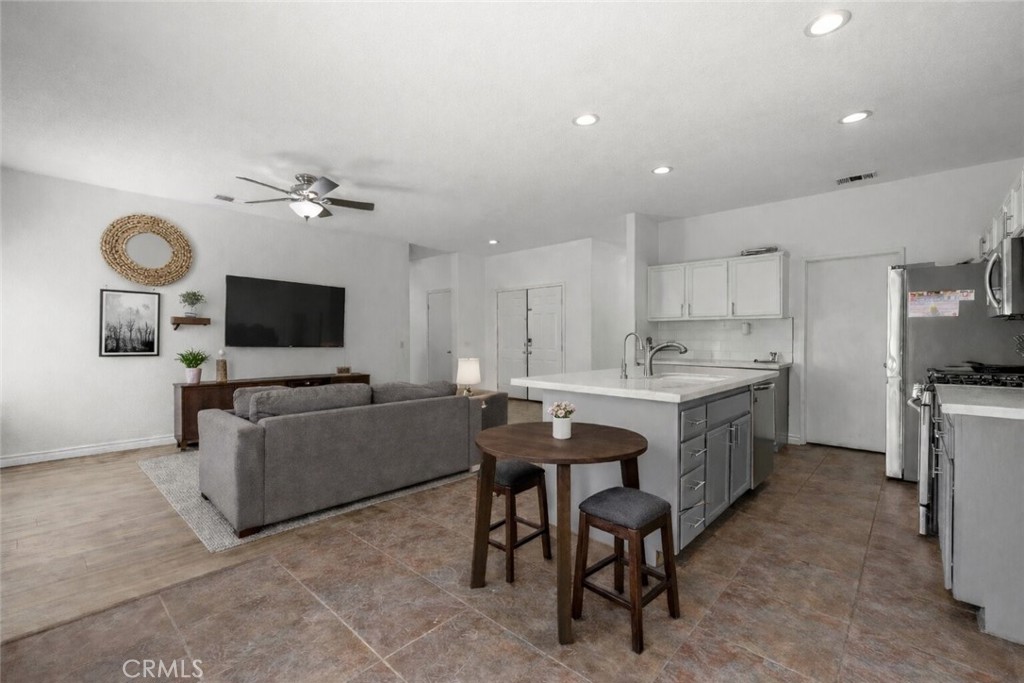 13121 Fullerton Drive