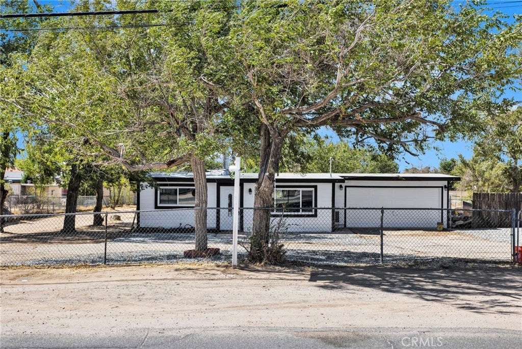 12556 Hickory